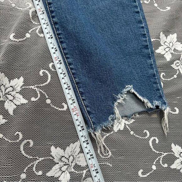 Levi’s Plus Size Wedgie Skinny Jeans with Raw Irregular Hem Sz 20 - Picture 15 of 16